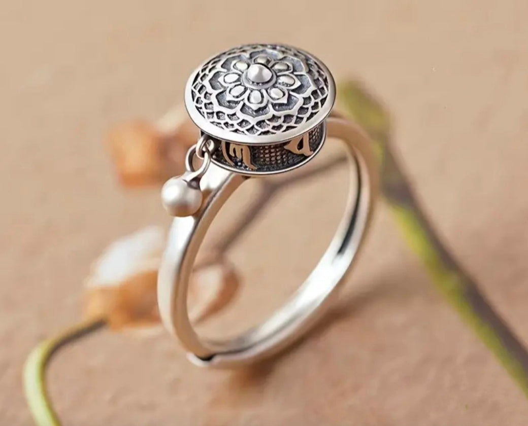 Anxiety Ring For Calm & Focus - 360 Degree Fidget Spinning Ring | BreatheBuddy®